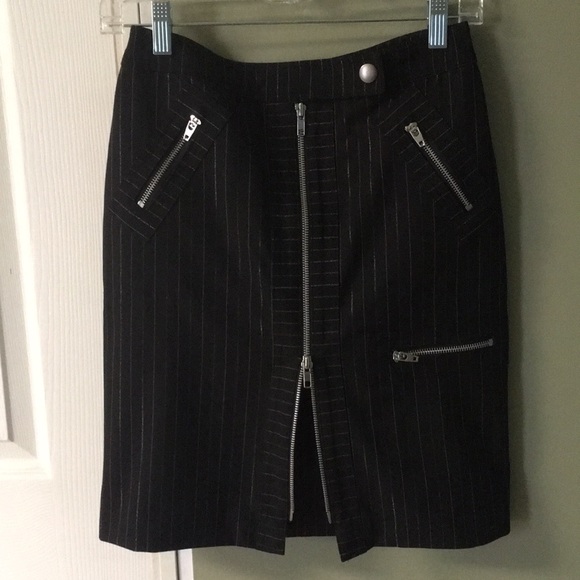 Bebe Black pencil skirt with pin stripes - Picture 4 of 5